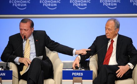 Ostra wymiana zdań na Forum w 2009 r. między Recepem Tayyipem Erdoganem, wówczas premierem Turcji, i