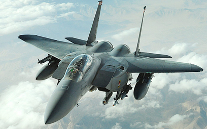 Samolot uderzeniowy Boeing F-15E Strike Eagle w locie nad Afganistanem. Fot./USAF/Staff Sgt. Aaron A
