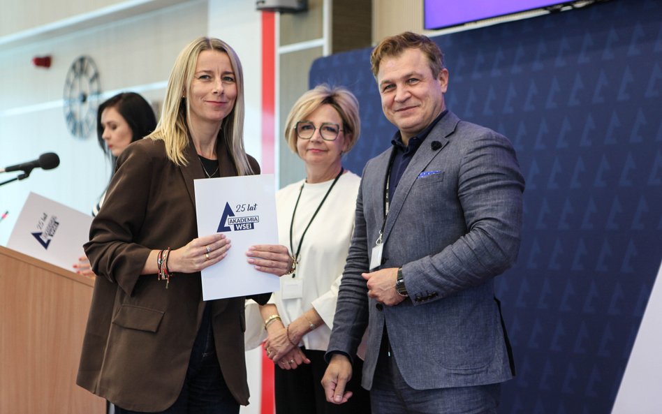 Rozdanie dyplomów ukończenia studiów MBA w Lubelskiej Akademii WSEI we wrześniu 2025 r.