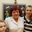 Jedna z Superbabć - pani Aurelia Śledziecka z wnuczkami - Pauliną i Grzesiem