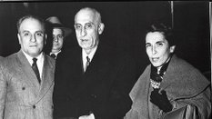 Mohammed Mossadegh (w środku) w 1951 r. został premierem Iranu. Poparto go wyłącznie dlatego, że był