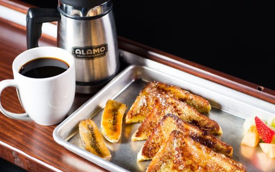 Oferta gastronomiczna kina Alamo Drafthouse