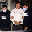 A jednak Saakaszwili wrócił. Wprost do więzienia