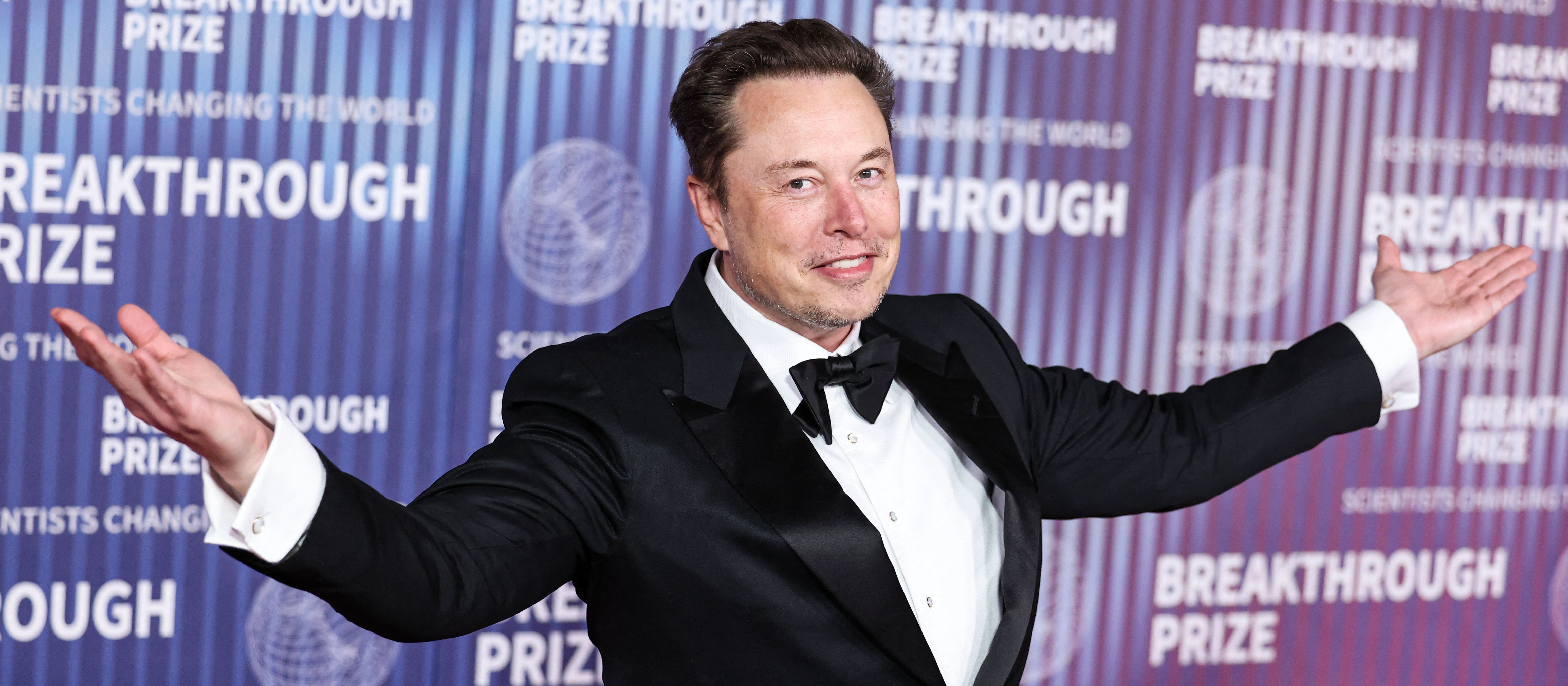 Elon Musk przegrywa w sądzie. X musi ujawniać, jak walczy z nienawiścią