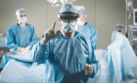 Zabiegi przy użyciu HoloLens i baz danych hologramów mogą być przełomem w kardiologii