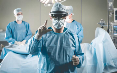 Zabiegi przy użyciu HoloLens i baz danych hologramów mogą być przełomem w kardiologii