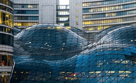 W galerii zmierzą ci ciśnienie i zrobią makijaż