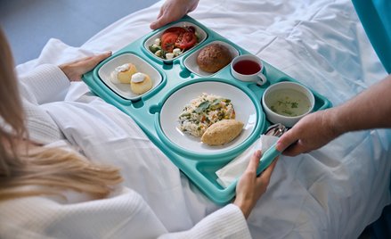 Szpital w Gliwicach serwuje pacjentom smaczne i zdrowe posiłki / zdjęcie ilustracyjne