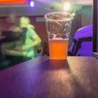 USA: 724 dolary za dwa piwa. Sprzedawca aresztowany