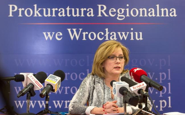 Rzecznik Prokuratury Regionalnej we Wrocławiu Anna Zimoląg podczas konferencji prasowej