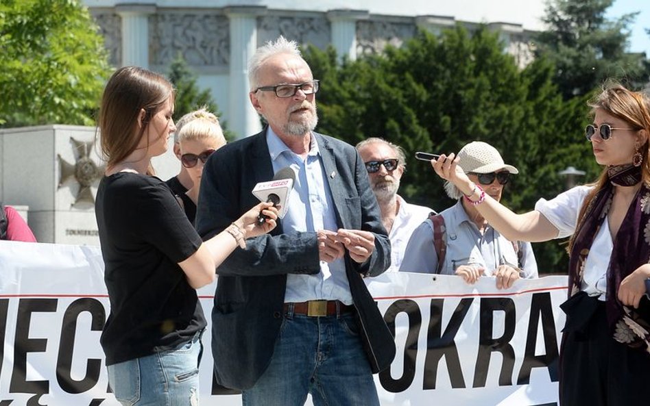 Paweł Kasprzak zebrał podpisy pod listą poparcia do Senatu