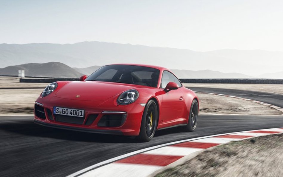 Porsche 911 Carrera GTS