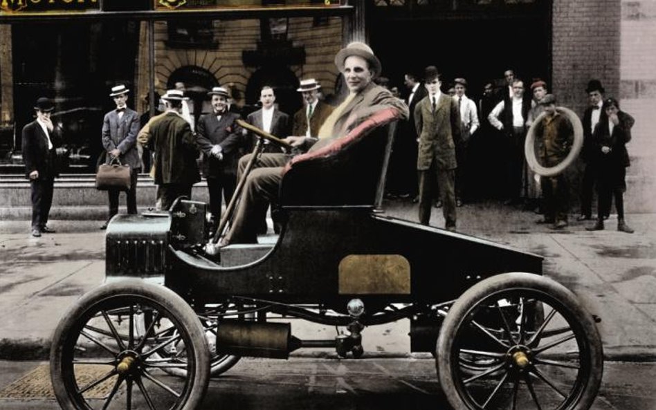 Kauczuk wykorzystywano w przemyśle motoryzacyjnym przede wszystkim do produkcji opon.