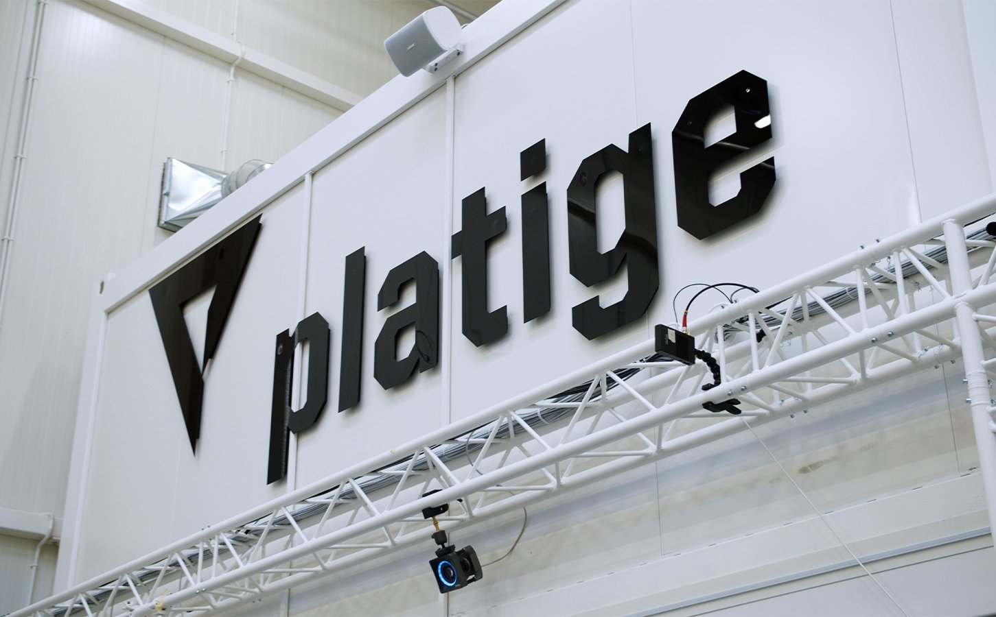 Platige Image zaskakuje. Akcje mocno w górę