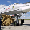 Strategiczny bombowiec Tu-95 wraca do bazy w miejscowości Engels po kapitalnym remoncie