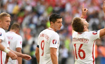 Kuba Błaszczykowski wszedł na boisko po przerwie i po 9 minutach zdobył gola. Obok (od lewej) Kamil 