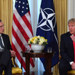 Trump chwali Johnsona, krytykuje Macrona. "Francja ma kłopoty"