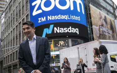 Choć
Eric Yuan, twórca apki Zoom, wychował się
w Pekinie, to
– zainspirowany przez
Billa Gatesa
– po