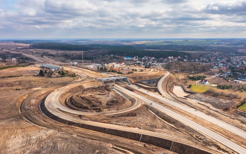Chętnie finansowana przez samorządy jest infrastruktura transportowa – rozwój sieci drogowych i kole