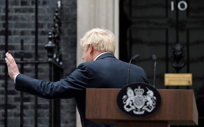Premier Boris Johnson podczas konferencji na Downing Street 10 zapowiedział, że swoją funkcję będzie
