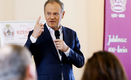 „Babciowe” przedstawione przez przewodniczącego Platformy Obywatelskiej Donalda Tuska problemu nie r