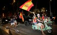 Kibice w Hiszpanii świętujący zwycięstwo na mundialu