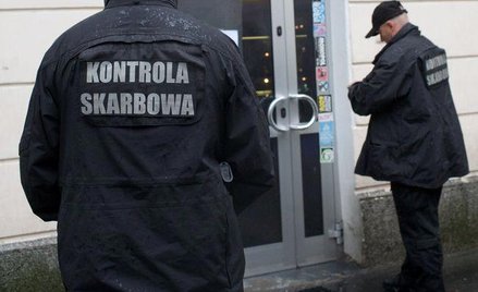 Podczas kontroli podatkowej kontrolowany może samodzielnie wykonywać swoje prawa i obowiązki, ale mo