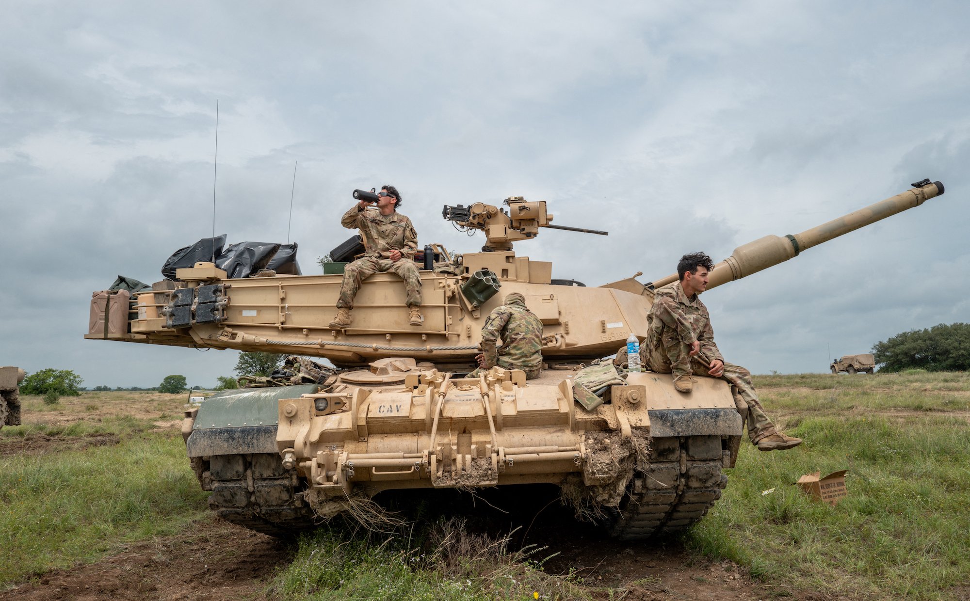 Świat się zbroi na potęgę. To zła wiadomość dla klimatu