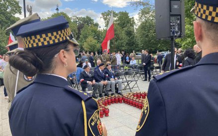 Na miejscu były delegacje wielu instytucji, m.in. Straży Miejskiej m.st. Warszawy
