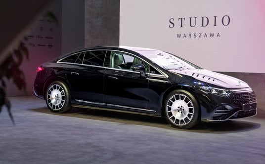 Mercedes EQS