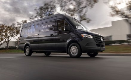 Mercedes eSprinter może pochwalić się wyjątkowo dużym zasięgiem na jednym ładowaniu