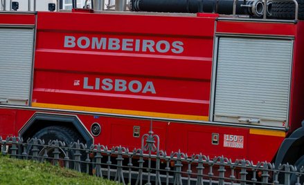 Na lotniskowym parkingu w Lizbonie spłonęło 200 samochodów