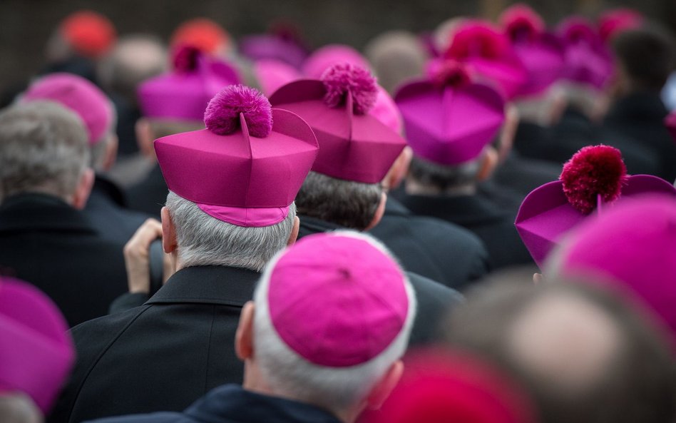 "Papież zapewne postawi do pionu polskich biskupów"