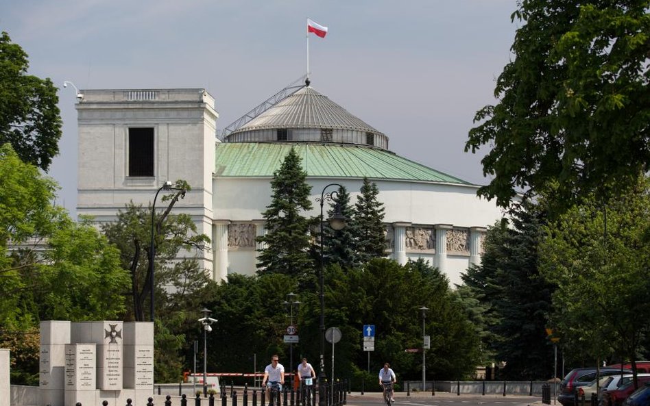 Pakiet demokratyczny wywołuje emocje