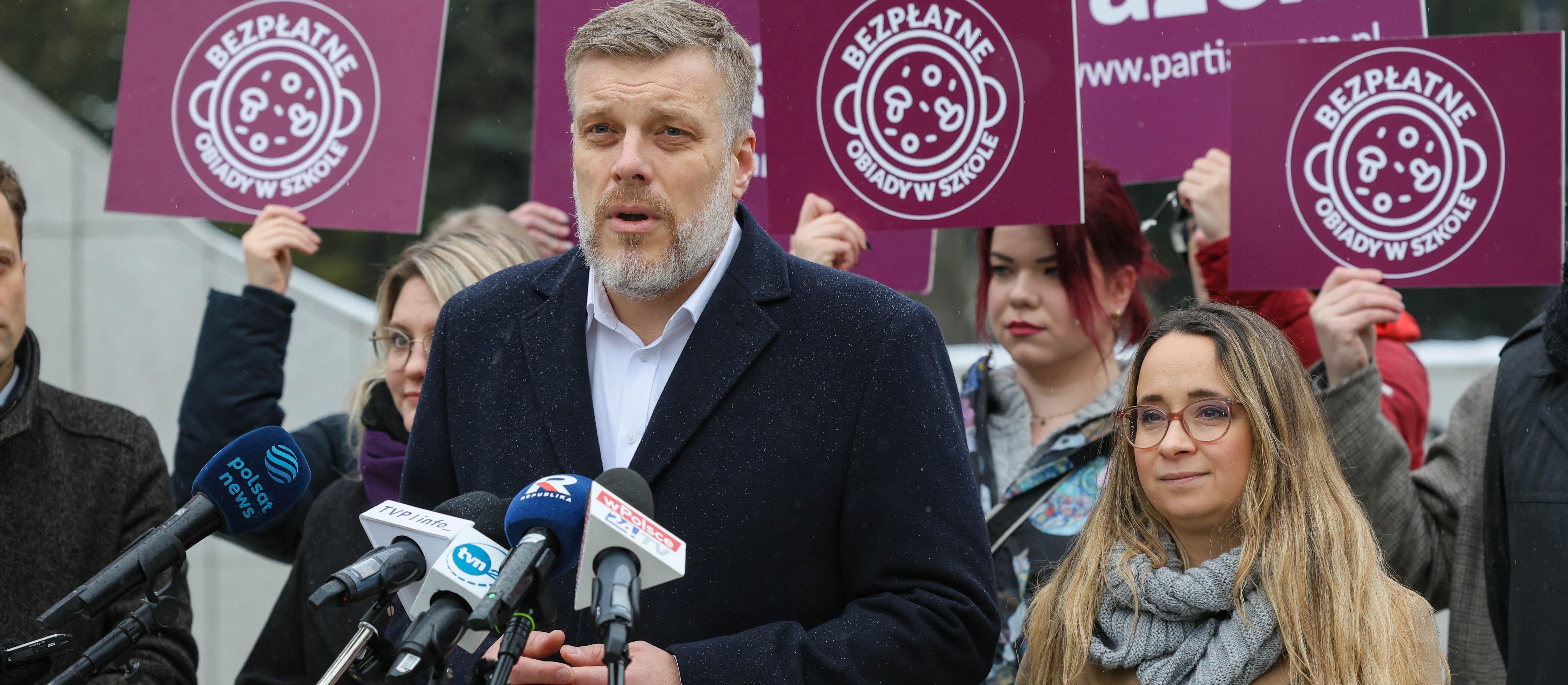 Partia Razem rusza w Polskę. Jaki ma plan na gospodarkę?