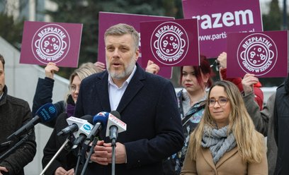 Współprzewodniczący partii Razem Adrian Zandberg (L) oraz przewodnicząca KP Razem Marcelina Zawisza 