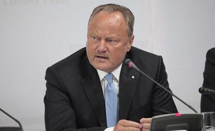 Poseł PiS Janusz Szewczak: Policja interweniująca przeciwko rozhisteryzowanym idiotkom to najłagodni