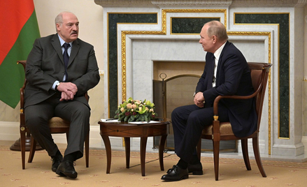 Białoruski dyktator Aleksander Łukaszenko i rosyjski przywódca Władimir Putin