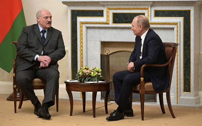 Białoruski dyktator Aleksander Łukaszenko i rosyjski przywódca Władimir Putin