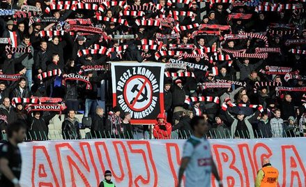 Radzieckie sierpy i młoty na ulicach Warszawy