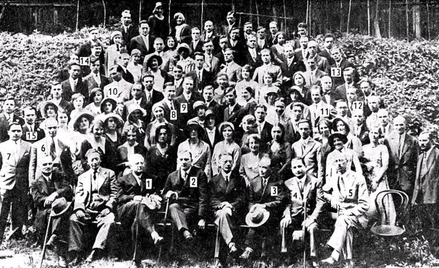 Lwowska szkoła matematyczna w 1930 r. Na zdjęciu są widoczni m.in.: Leon Chwistek (nr 1), Stefan Ban