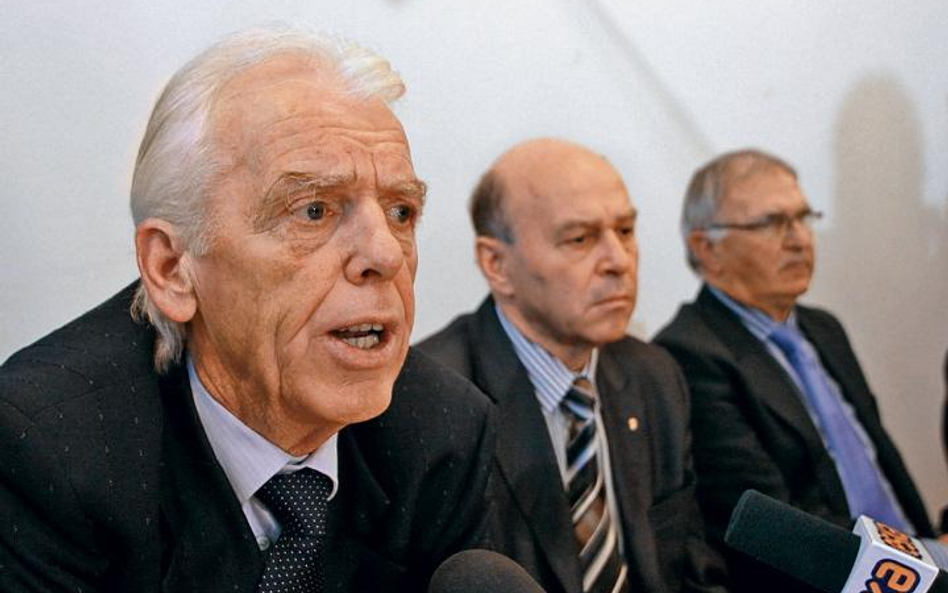 Leo Beenhakker (z lewej) wreszcie spotkał się z Antonim Piechniczkiem. Kiedy zobaczą się następnym r