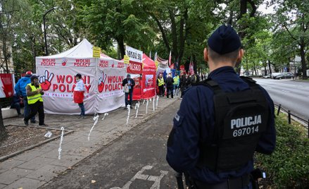 Namioty przed Trybunałem Konstytucyjnym