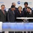 Otwarcie gazociągu Nord Stream, 8 listopada 2011 r. Od lewej: Gerhard Schroeder (były kanclerz Niemi