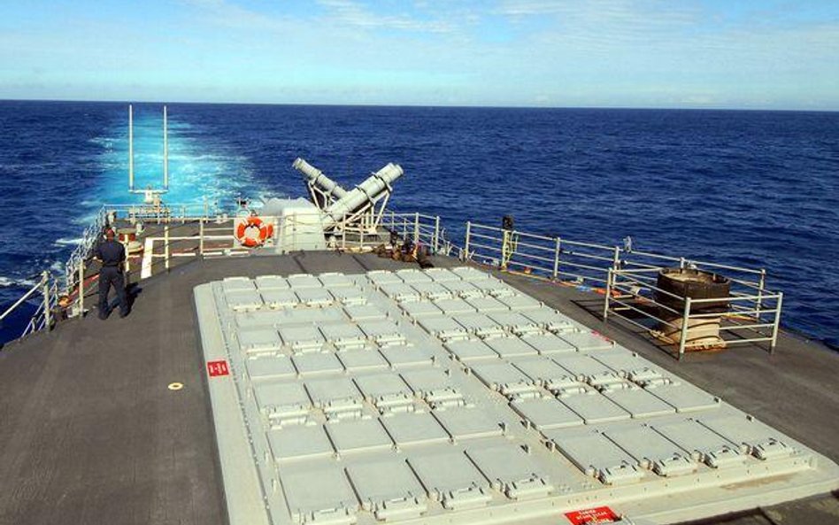Krążownik rakietowy USS Lake Erie, z którego pokładu wystrzelono pocisk
