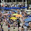 Jak turyści kupują wyjazdy na wakacje? Decyzje podejmują w niedziele i nie sami