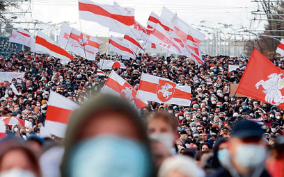 – To dzisiaj na barkach Polski leży ratowanie Białorusinów, pomaganie nam i wspieranie na arenie mię