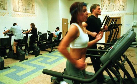 Fitness w klubie lub w domu