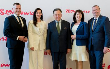 Zarząd województwa mazowieckiego, w składzie (od lewej): Rafał Rajkowski, Anna Brzezińska, Adam Stru