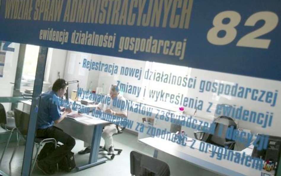 Zlikwidować firmę czy zawiesić działalność?